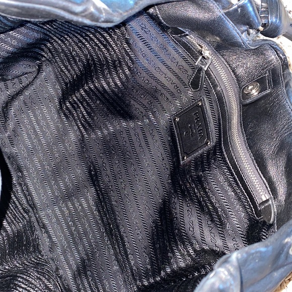 Prada ruffled black leather hobo tote bag - Picture 5 of 14